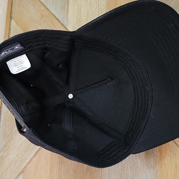 NWOT O'Neill Hat. - Picture 5 of 7